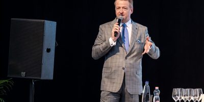 tuu_peter_1200_800